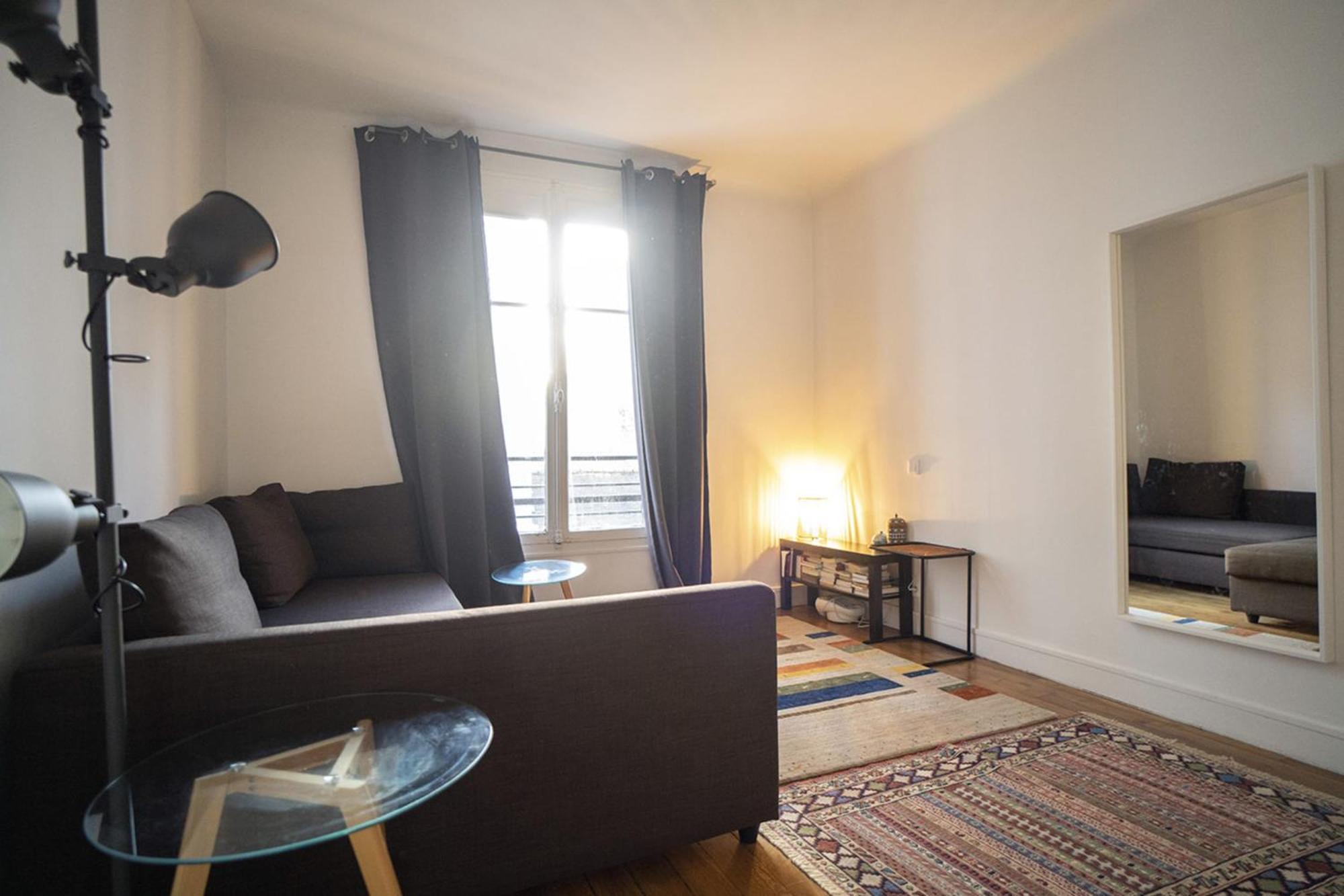 Nice 23 M Near Saint-lambert *