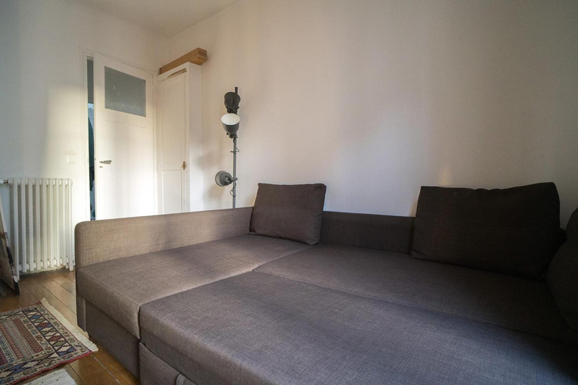 Nice 23 M Near Saint-lambert *